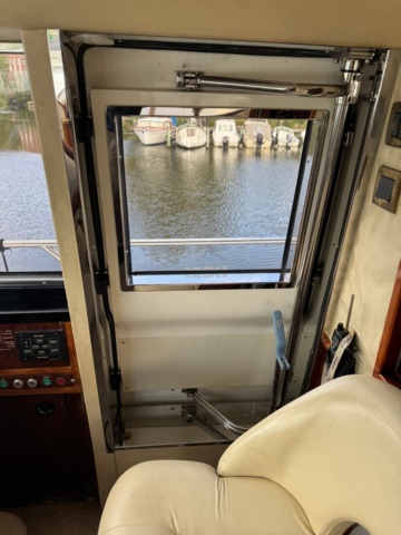 1411906-32 Princess 72 – 1997 – Lyxig motorjakt