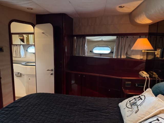 1411906-47 Princess 72 – 1997 – Lyxig motorjakt