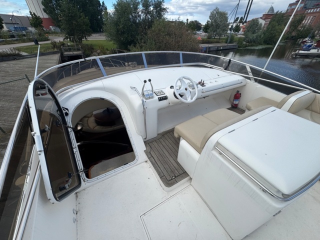 1411906-62 Princess 72 – 1997 – Lyxig motorjakt