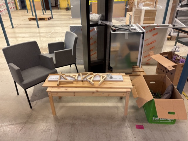 1387007-2 Parti med diverse bohag - diskmaskin, möbler, inredning, m.m.