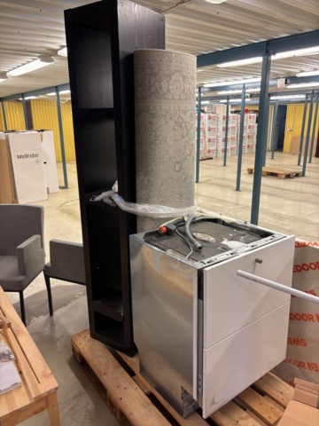 1387007-3 Parti med diverse bohag - diskmaskin, möbler, inredning, m.m.