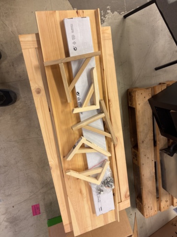 1387007-16 Parti med diverse bohag - diskmaskin, möbler, inredning, m.m.