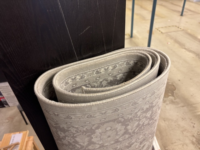 1387007-25 Parti med diverse bohag - diskmaskin, möbler, inredning, m.m.