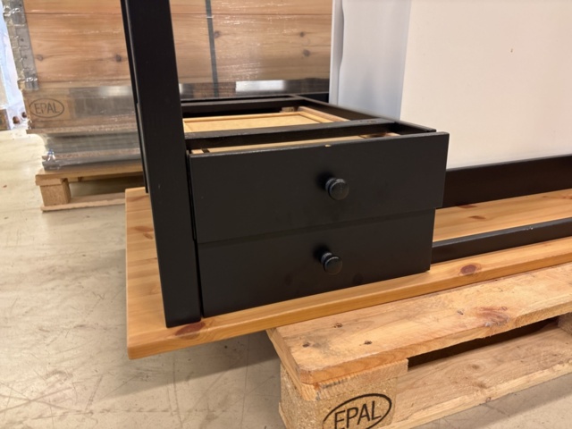 1387007-33 Parti med diverse bohag - diskmaskin, möbler, inredning, m.m.