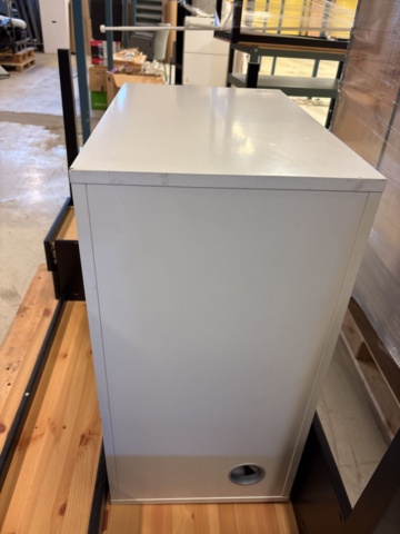 1387007-35 Parti med diverse bohag - diskmaskin, möbler, inredning, m.m.