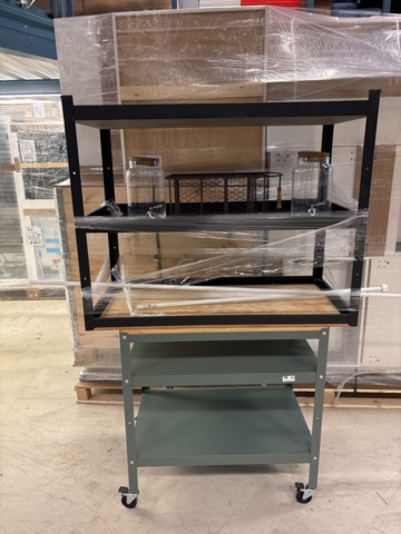 1387007-38 Parti med diverse bohag - diskmaskin, möbler, inredning, m.m.