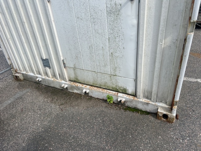 1395596-3 Container 20 fot med innehåll