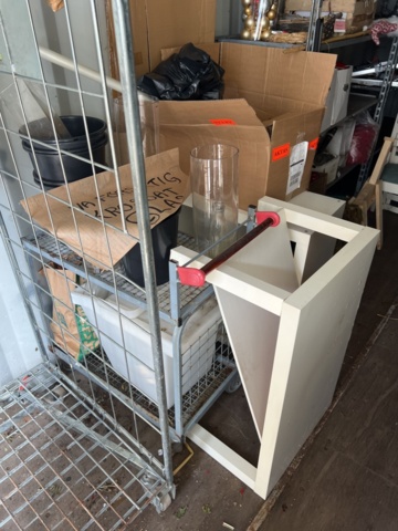 1395596-7 Container 20 fot med innehåll