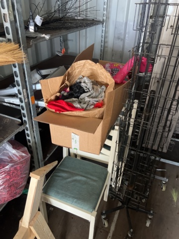 1395596-9 Container 20 fot med innehåll