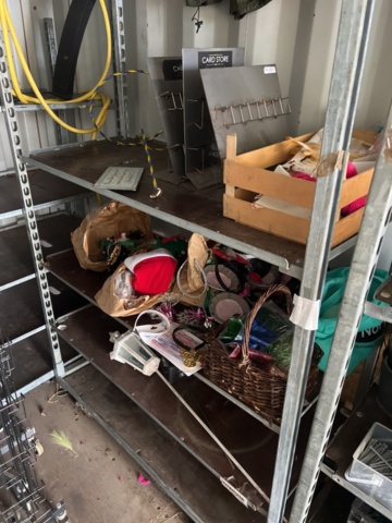 1395596-13 Container 20 fot med innehåll