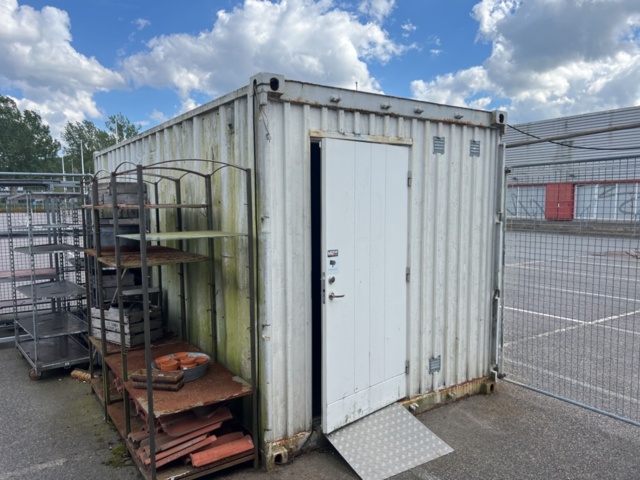 1395595-2 Container 20 fot med innehåll