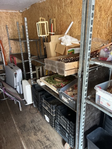 1395595-7 Container 20 fot med innehåll