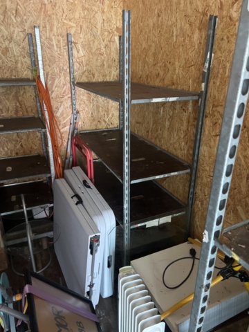 1395595-8 Container 20 fot med innehåll