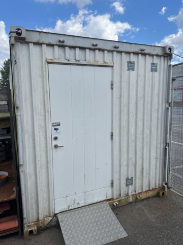 1395595-16 Container 20 fot med innehåll