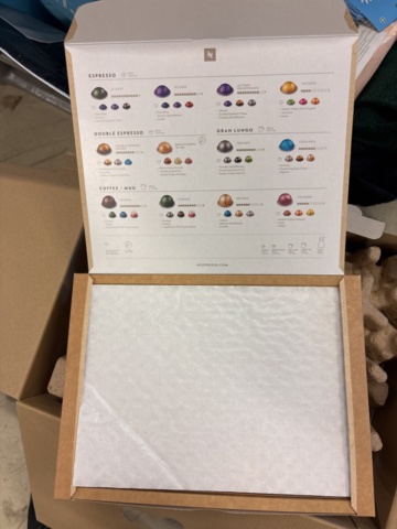 1387009-12 Samling med diverse - kaffekapselmaskin, förbandsmaterial, whiteboardtavla etc.