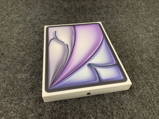 1412147-2 Ipad Apple Air 13" Wifi 128GB Space Grey & Apple Smart Folio Svart