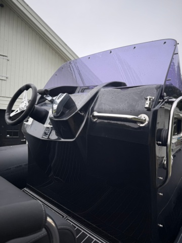 1411905-33 Brig Eagle 780 med Evinrude 300 hk och dubbelaxlad trailer – välutrustad RIB i toppklass