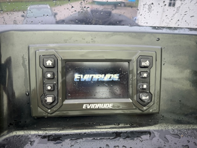 1411905-41 Brig Eagle 780 med Evinrude 300 hk och dubbelaxlad trailer – välutrustad RIB i toppklass