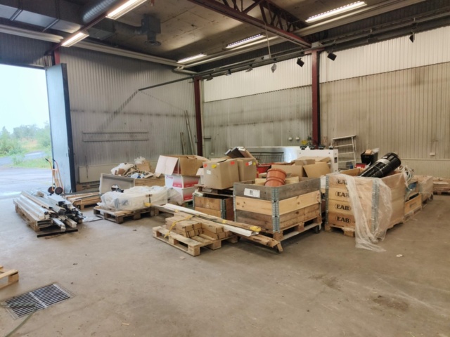 1331875-1 Parti med blandade VVS och ventilationstillbehör