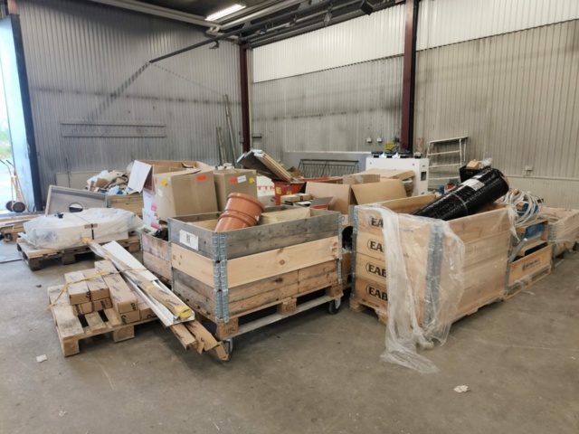 1331875-2 Parti med blandade VVS och ventilationstillbehör