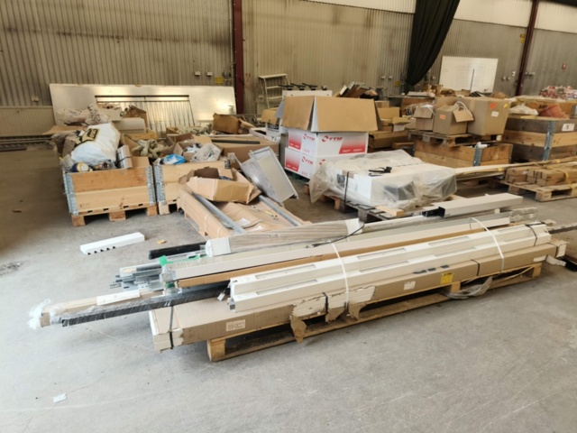 1331875-4 Parti med blandade VVS och ventilationstillbehör