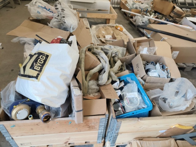 1331875-7 Parti med blandade VVS och ventilationstillbehör