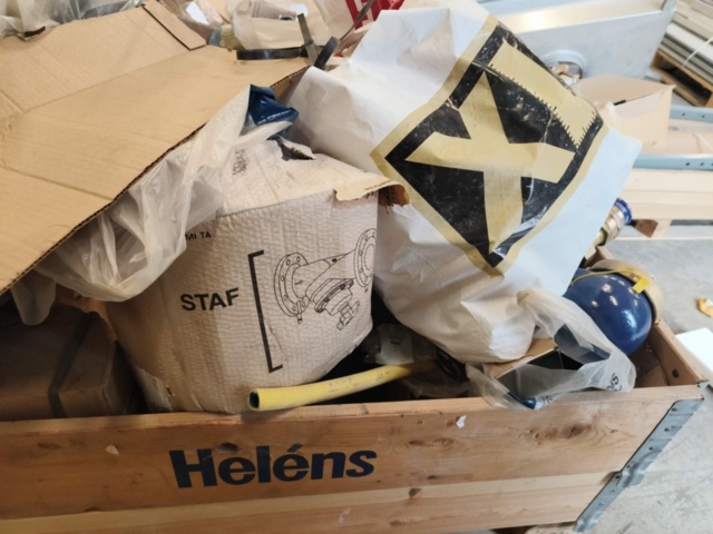 1331875-10 Parti med blandade VVS och ventilationstillbehör