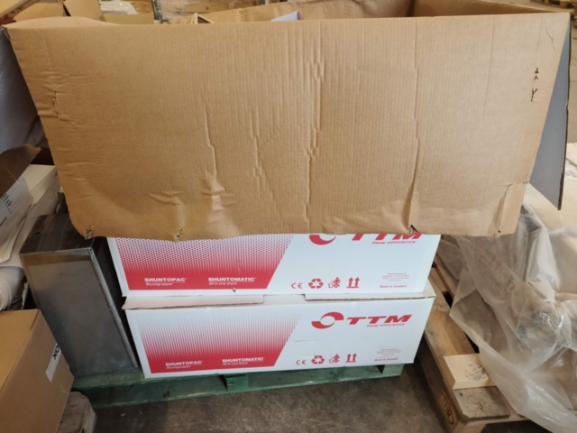 1331875-24 Parti med blandade VVS och ventilationstillbehör