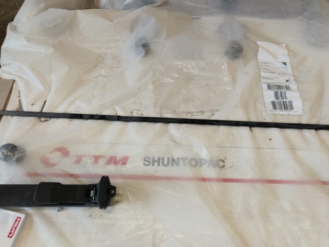 1331875-29 Parti med blandade VVS och ventilationstillbehör