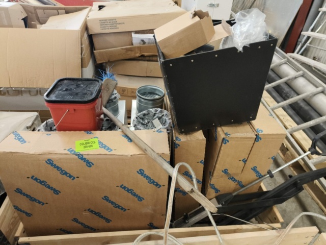 1331875-39 Parti med blandade VVS och ventilationstillbehör