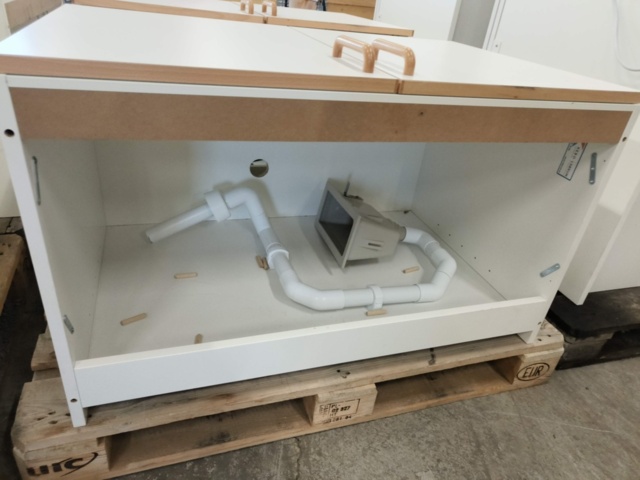 1331876-8 Tre stycken skåp för laboratorium