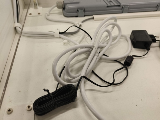 1331876-12 Tre stycken skåp för laboratorium