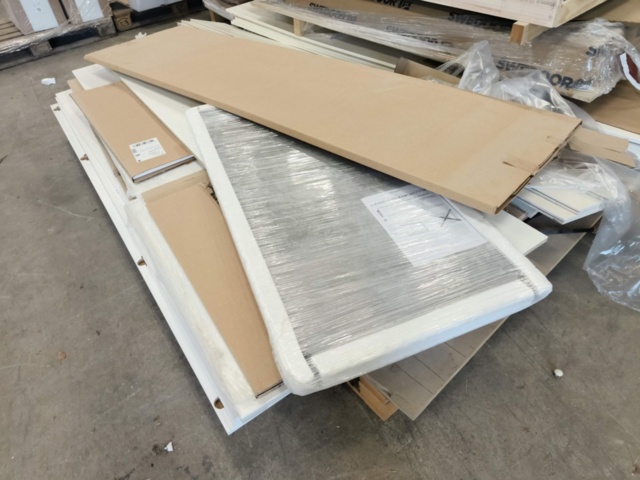 1331878-6 Köksinredning, dörrar med mera