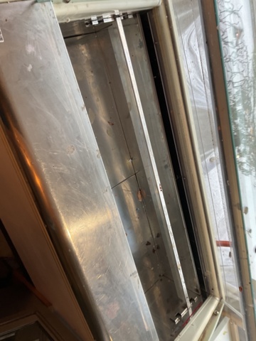 1406385-3 Ice cream counter