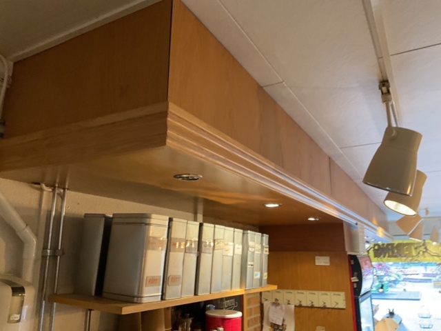 1406394-6 Brödhylla med bänkar