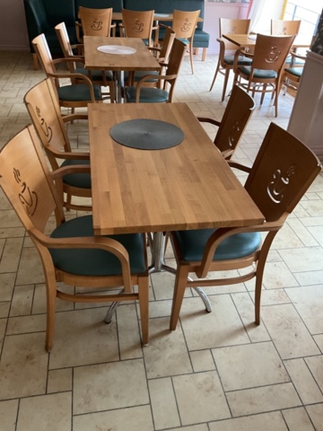 1406395-2 8 st. Bord och 28 st. stolar