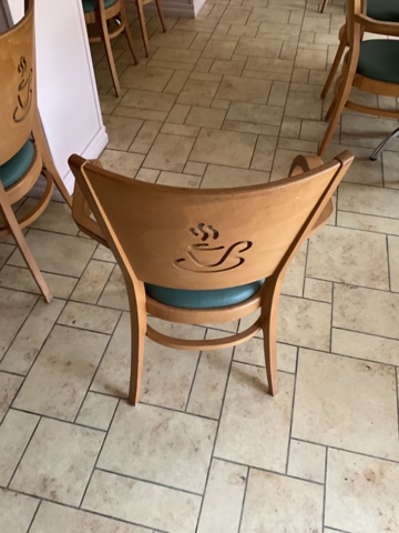 1406395-10 8 st. Bord och 28 st. stolar