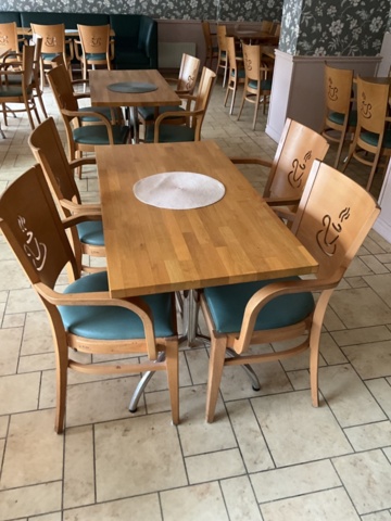 1406396-10 8 st. Bord och 28 st. stolar