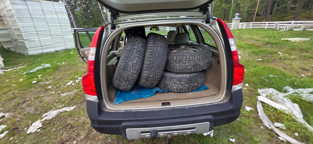 1175790-4 Volvo XC70 D5 AWD Geartronic, 185hk -2007 (Reparationsobjekt)