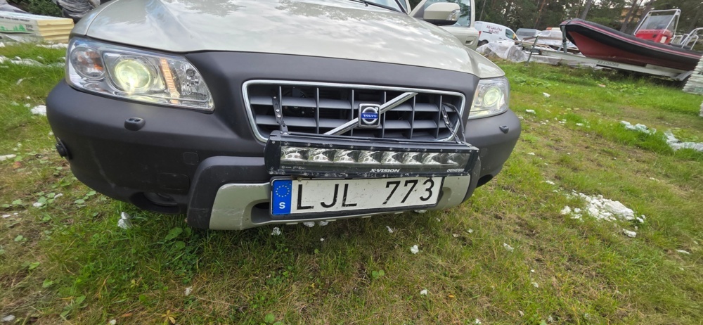 1175790-8 Volvo XC70 D5 AWD Geartronic, 185hk -2007 (Reparationsobjekt)