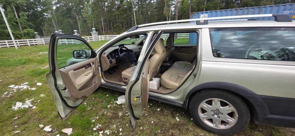 1175790-15 Volvo XC70 D5 AWD Geartronic, 185hk -2007 (Reparationsobjekt)