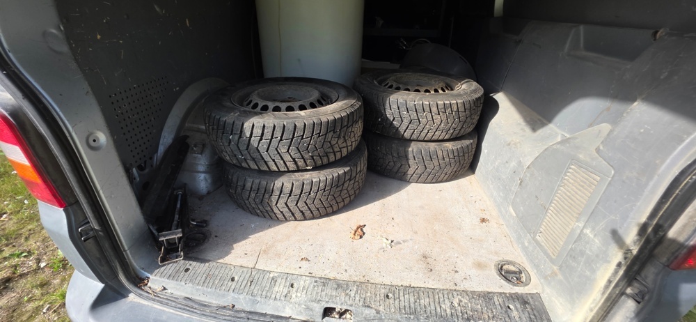 1175791-13 Volkswagen Transporter T30 2.5 TDI Automatisk, 131hk -2009 (Reparationsobjekt)