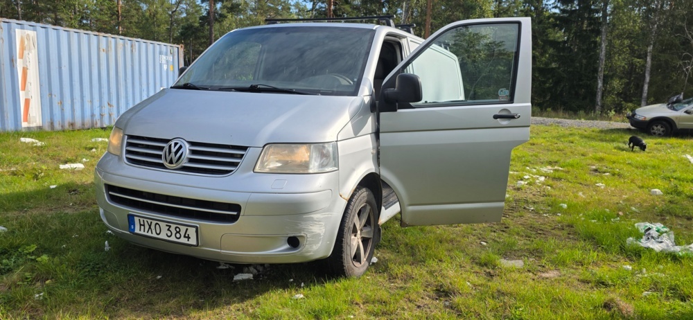 1175791-1 Volkswagen Transporter T30 2.5 TDI Automatisk, 131hk -2009 (Reparationsobjekt)
