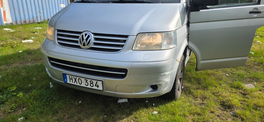 1175791-9 Volkswagen Transporter T30 2.5 TDI Automatisk, 131hk -2009 (Reparationsobjekt)