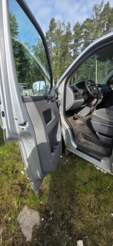 1175791-15 Volkswagen Transporter T30 2.5 TDI Automatisk, 131hk -2009 (Reparationsobjekt)