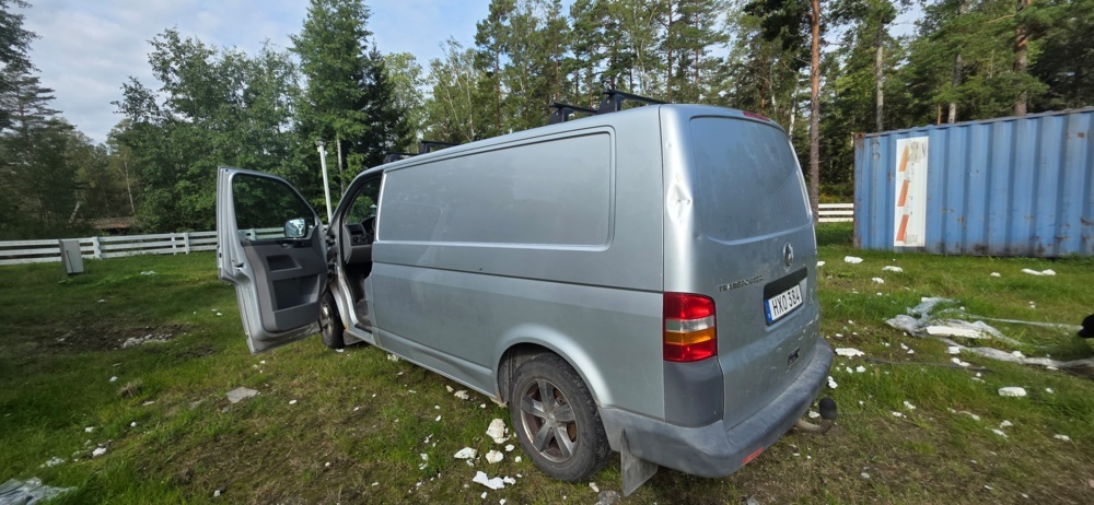 1175791-23 Volkswagen Transporter T30 2.5 TDI Automatisk, 131hk -2009 (Reparationsobjekt)