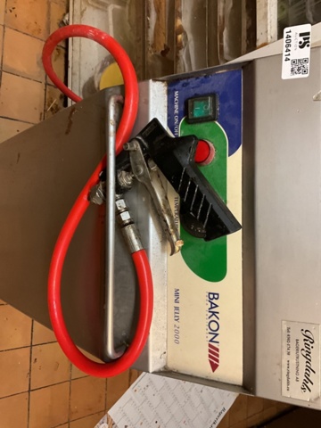 1406414-3 Geléspruta BAKON