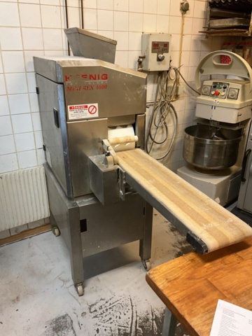 1406418-9 Automatisk Bullrivare KOENIG