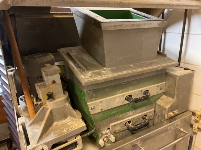 1406418-12 Automatisk Bullrivare KOENIG