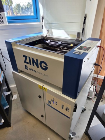 1412819-2 Epilog Zing 16 CO₂-lasermaskin